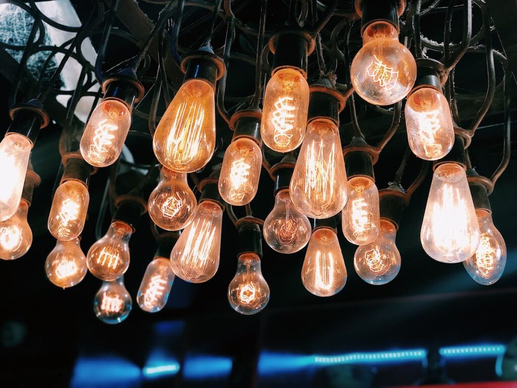 Foto de bombillas que trata sobre las nuevas tarifas de luz en 2021