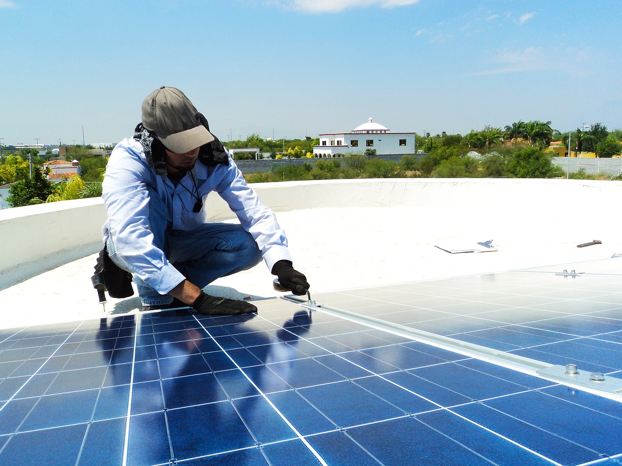 ¿Es buena idea instalar placas solares por tu cuenta?