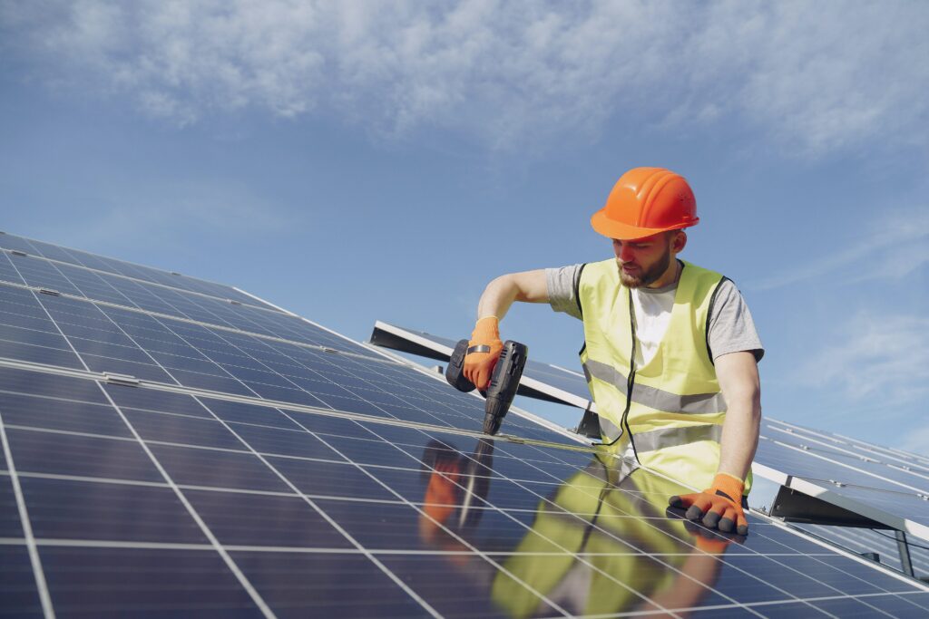 Placas solares: ¿qué mantenimiento requieren?