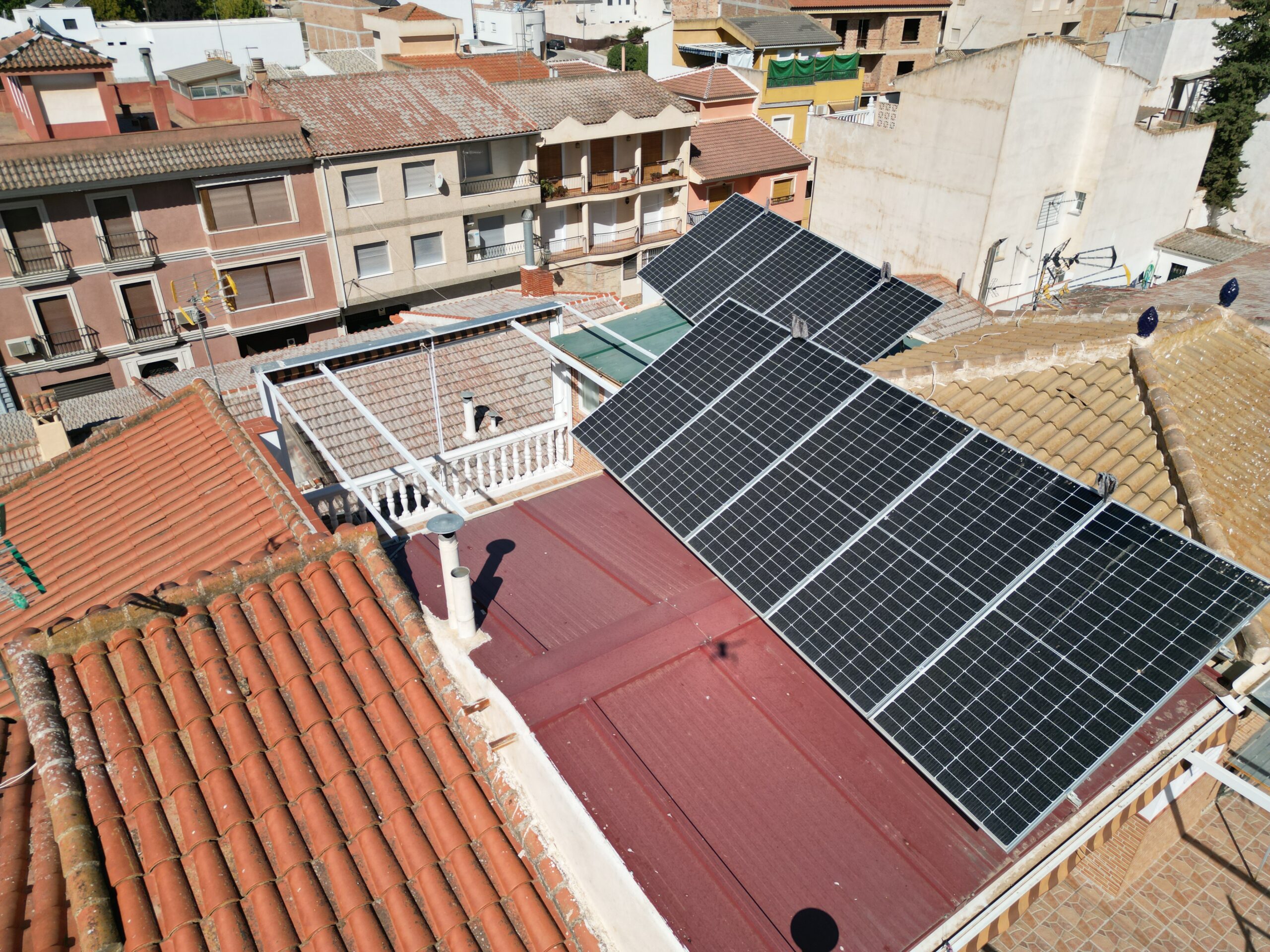 Generando energía limpia en casa con un sistema fotovoltaico de 4 kW