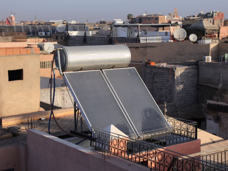 Conoce la normativa para la instalación de placas solares en comunidades de vecinos con Varitech Granada. Todo lo que necesitas saber.