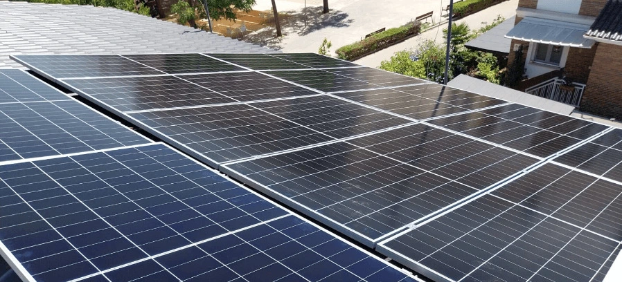 Varitech, líder en Granada, ofrece instalación de autoconsumo de 6 kW en Vegas del Genil. Ahorra en tu factura de luz con nuestras soluciones solares