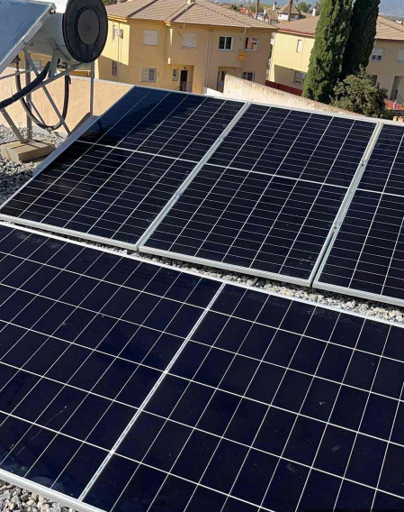 Instalación fotovoltaica de autoconsumo de 6 kw en Vegas del Genil